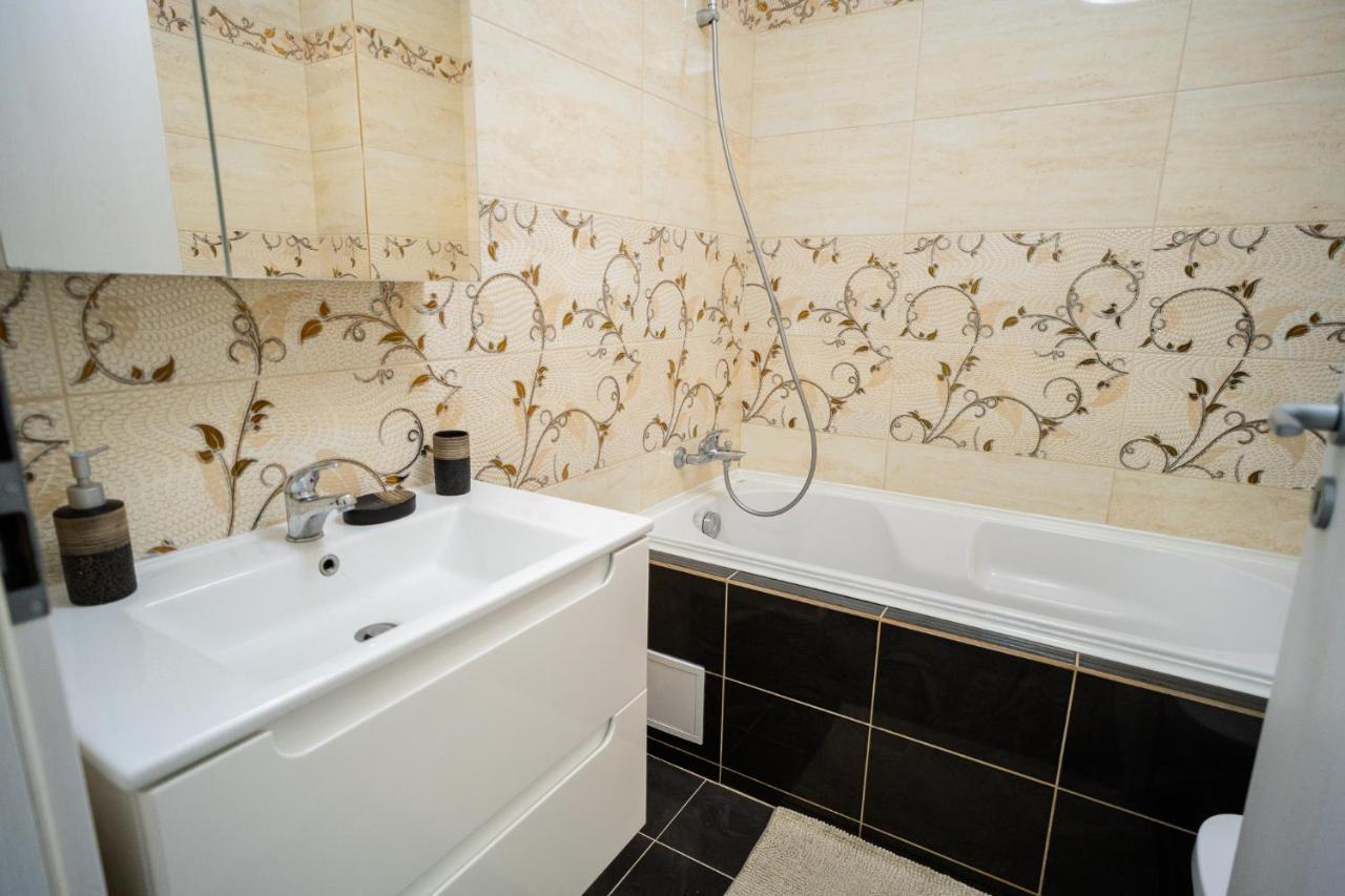 Carol Park Paradise Apartment Bukarest